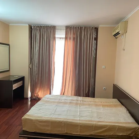 корал о Sunny Beach